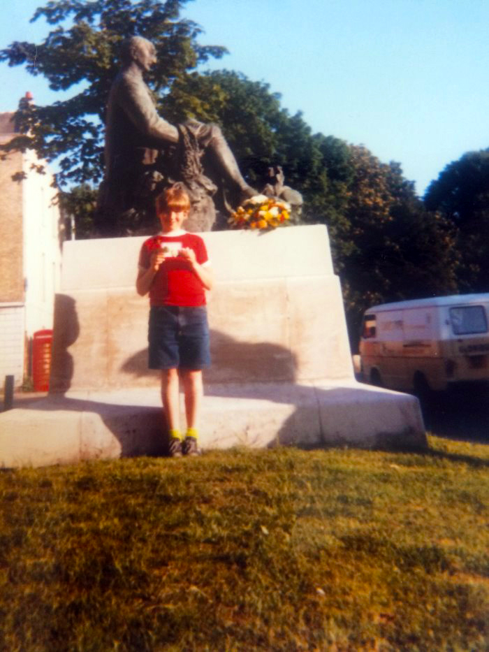 Birthday Weekend THS- Laying of the Wreath 1983 Mark Chutter aged 9